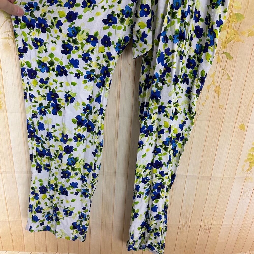 PRIVACY PLEASE White Floral Cropped Jumpsuit Size XXS - Picture 8 of 15
